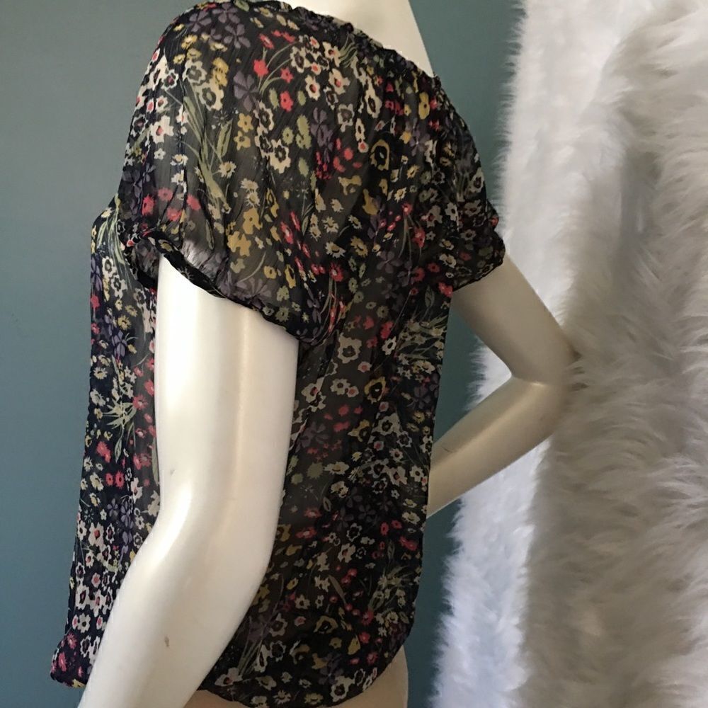 ANA Sheer Floral top - Picture 5 of 5
